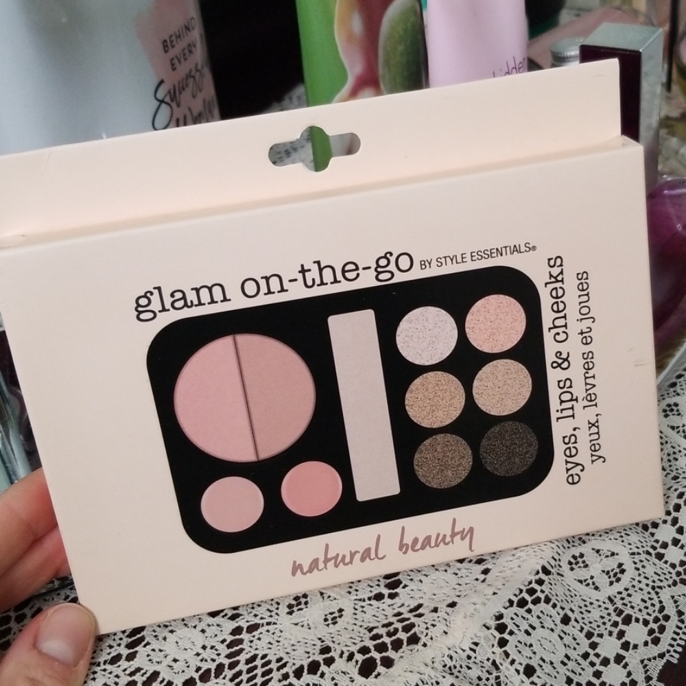 ⭐️NEW⭐️Makeup pallet